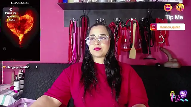 Snapshot of shannon_queen- chatting on 15, 6, 2026 shannon queen- online show from 15, 6, 2026