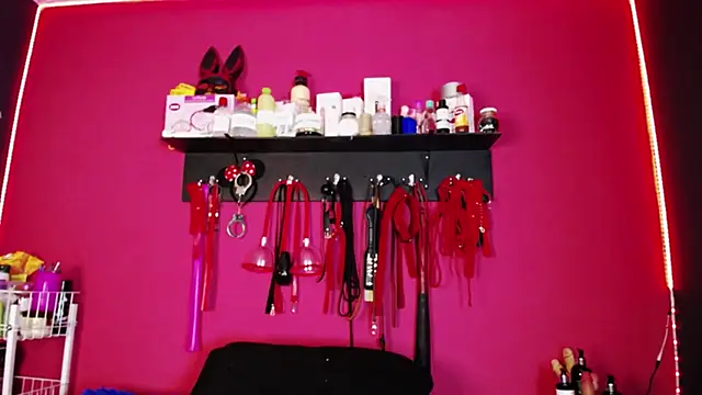 shannon queen- online show from 23, 4, 2026