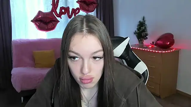 CandyGyrl online show from 13, 4, 2026