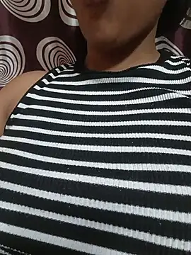 Snapshot of komalsharma99 chatting on 8, 6, 2026 komalsharma99 online show from 8, 6, 2026