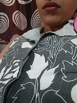 Snapshot of komalsharma99 chatting on 8, 6, 2026 komalsharma99 online show from 8, 6, 2026