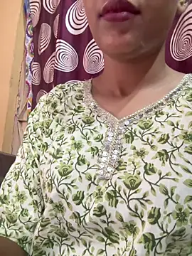 Snapshot of komalsharma99 chatting on 22, 5, 2026 komalsharma99 online show from 22, 5, 2026