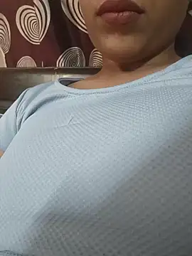 Snapshot of komalsharma99 chatting on 1, 6, 2026 komalsharma99 online show from 1, 6, 2026