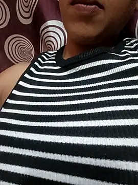 Snapshot of komalsharma99 chatting on 24, 5, 2026 komalsharma99 online show from 24, 5, 2026