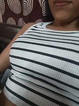 Snapshot of komalsharma99 chatting on 6, 6, 2026 komalsharma99 online show from 6, 6, 2026