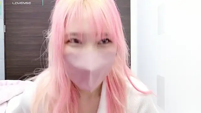 Mia-o0 online show from 5, 3, 2026