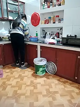 LiilyZi online show from 11, 2, 2026