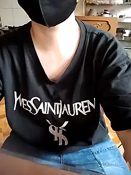 LiilyZi online show from 15, 4, 2026