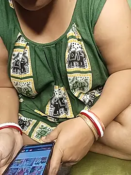 R Queen online show from 13, 5, 2026
