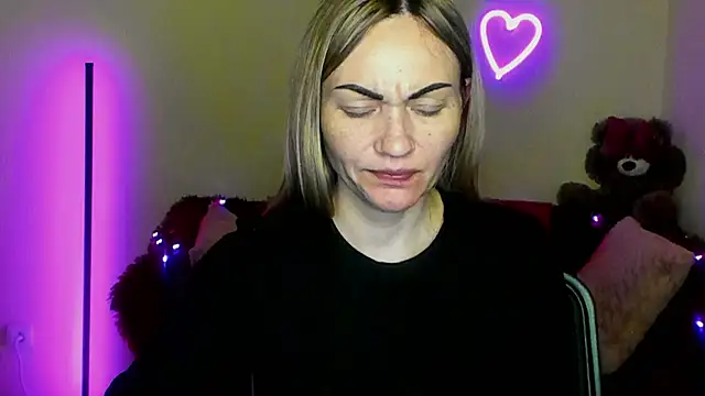 BlondMikey22 online show from 18, 4, 2026