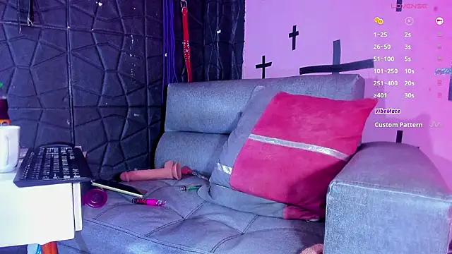 hottie cristall online show from 11, 2, 2026