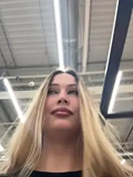 Snapshot of blonde_exe chatting on 26, 5, 2026 blonde exe online show from 26, 5, 2026
