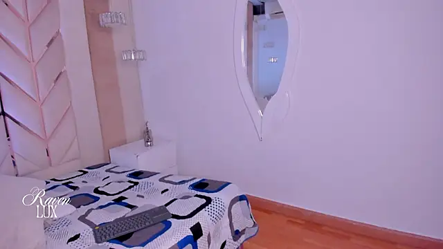 Raven Luxx online show from 20, 2, 2026