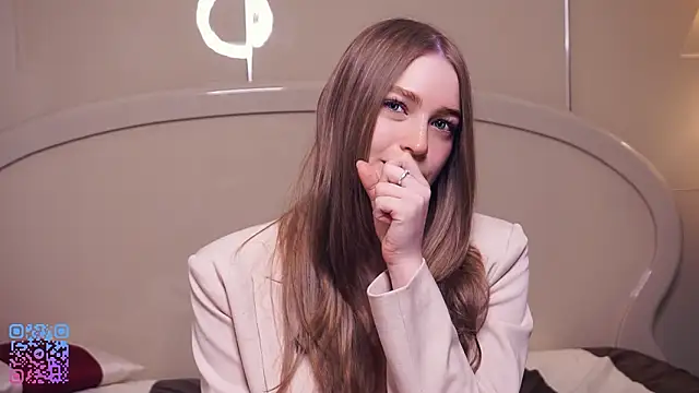 RowenaIanniello online show from 14, 3, 2026