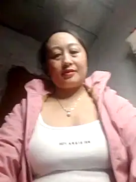 Jolie sexy online show from 4, 3, 2026