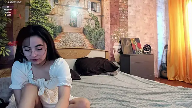  littleangie  online show from 2, 4, 2026