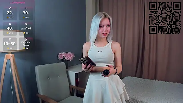 GoldenLenarz online show from 10, 4, 2026