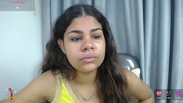 Snapshot of yaazhinii chatting on 1, 6, 2026 yaazhinii online show from 1, 6, 2026