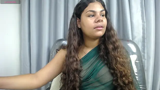 Snapshot of yaazhinii chatting on 2, 6, 2026 yaazhinii online show from 2, 6, 2026