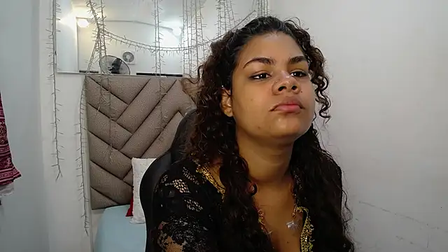 yaazhinii online show from 12, 3, 2026