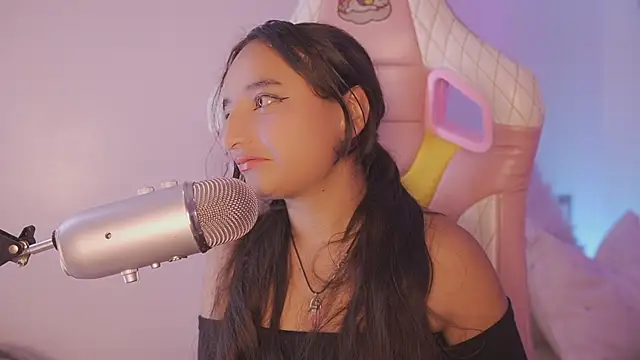  emily jonexs online show from 14, 6, 2026