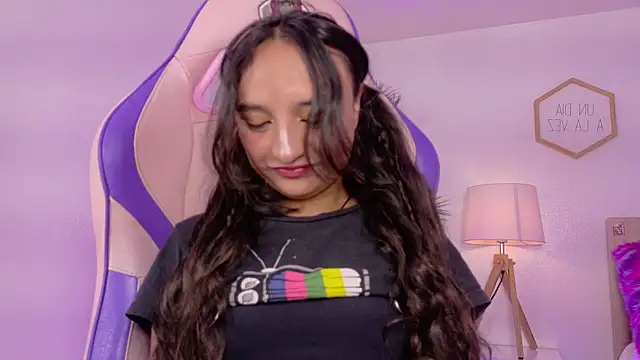  emily jonexs online show from 30, 6, 2026
