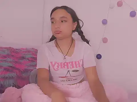  emily jonexs online show from 18, 7, 2026