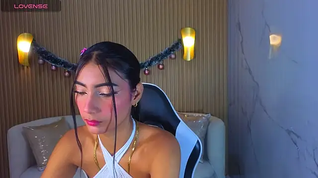 Perla Moon Tx online show from 7, 2, 2026