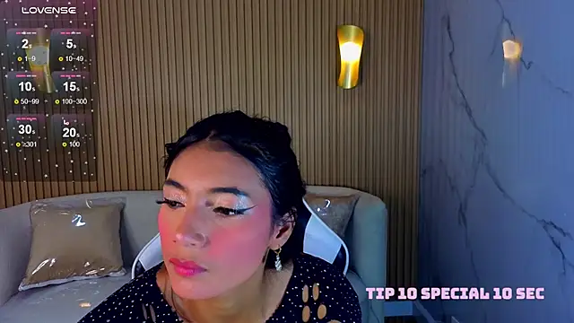 Perla Moon Tx online show from 21, 2, 2026