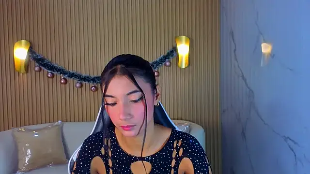 Perla Moon Tx online show from 6, 2, 2026