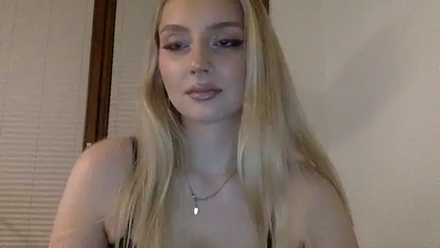 MayaWetDream online show from 3, 5, 2026