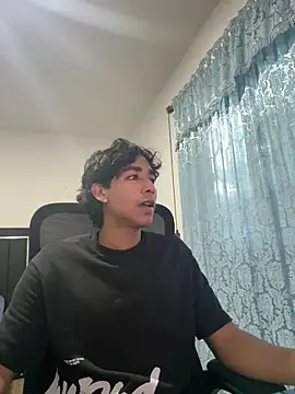 Pedestal diamant online show from 2, 3, 2026