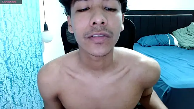 Pedestal diamant online show from 11, 3, 2026