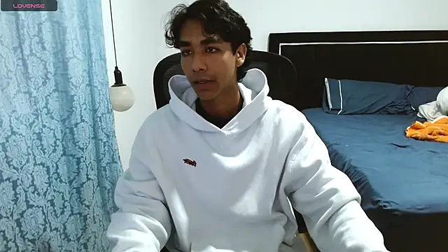 Pedestal diamant online show from 2, 4, 2026