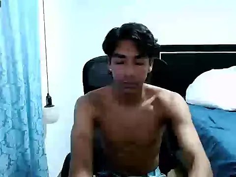 Pedestal diamant online show from 16, 4, 2026