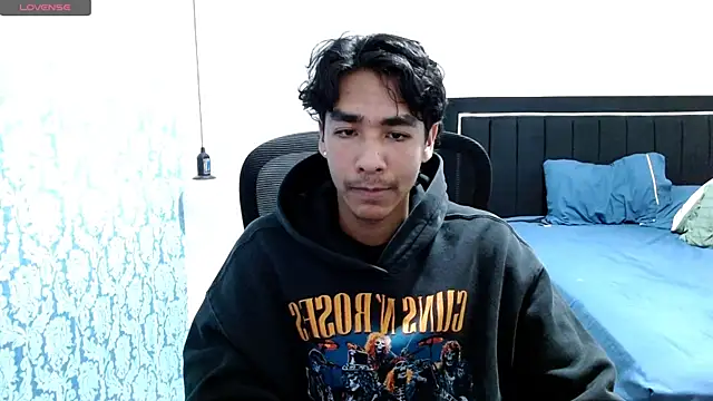 Pedestal diamant online show from 31, 3, 2026