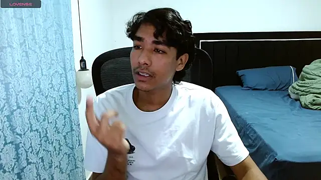 Pedestal diamant online show from 1, 4, 2026