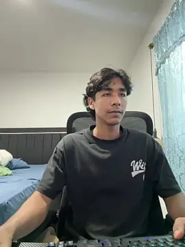 Pedestal diamant online show from 22, 2, 2026