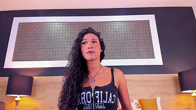Snapshot of Chloee__Adams chatting on 23, 4, 2026 Chloee Adams online show from 23, 4, 2026