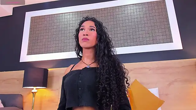 Chloee  Adams online show from 22, 4, 2026