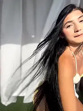 BadLilAngelXXX online show from 2, 4, 2026