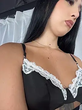 BadLilAngelXXX online show from 13, 4, 2026