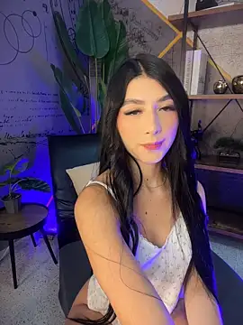 BadLilAngelXXX online show from 19, 5, 2026