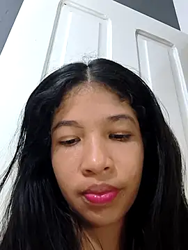 SiennaSuarez online show from 26, 3, 2026