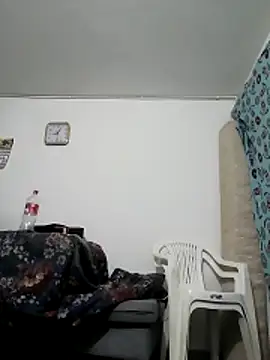 Dahlia-Rose online show from 13, 3, 2026