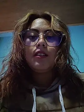 Snapshot of Mari-98 chatting on 24, 4, 2026 Mari-98 online show from 24, 4, 2026
