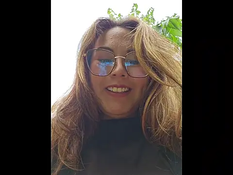 Snapshot of Mari-98 chatting on 5, 7, 2026 Mari-98 online show from 5, 7, 2026