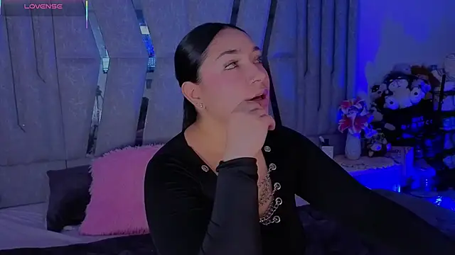 Grecia Valmont online show from 27, 2, 2026