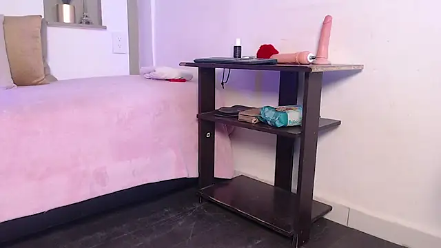 Ladysweety01  online show from 16, 4, 2026