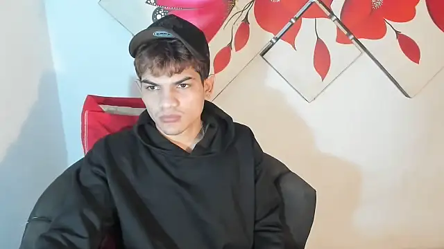 Jesshot bigcock20cm online show from 16, 3, 2026